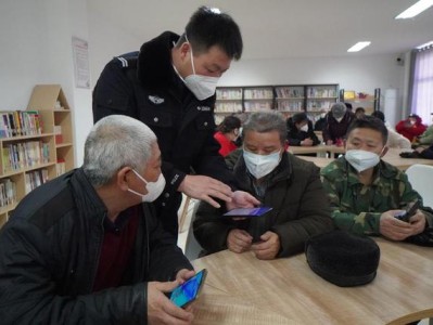 新疆克拉玛依民警开展反诈宣讲